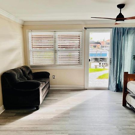 Cheerful Home With One Bedroom 珊瑚角 外观 照片