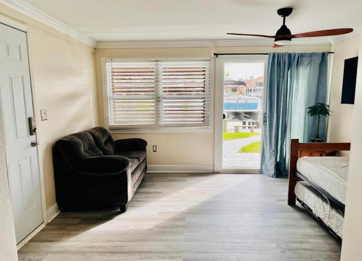 Cheerful Home With One Bedroom 珊瑚角 外观 照片