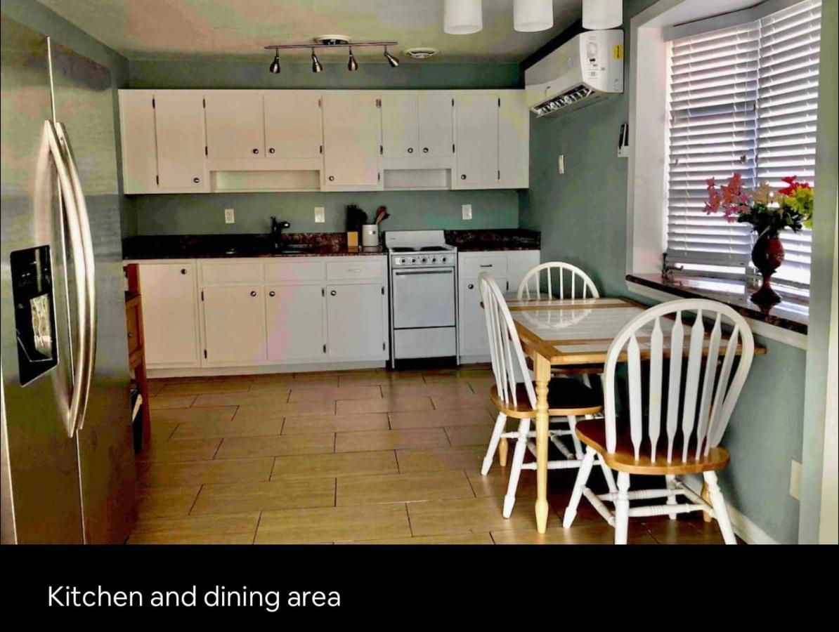Cheerful Home With One Bedroom 珊瑚角 外观 照片